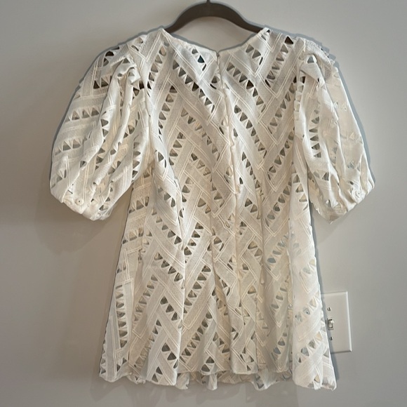 Eva Franco Anthropologie White top blouse size 8. Cut out details. - Picture 4 of 7